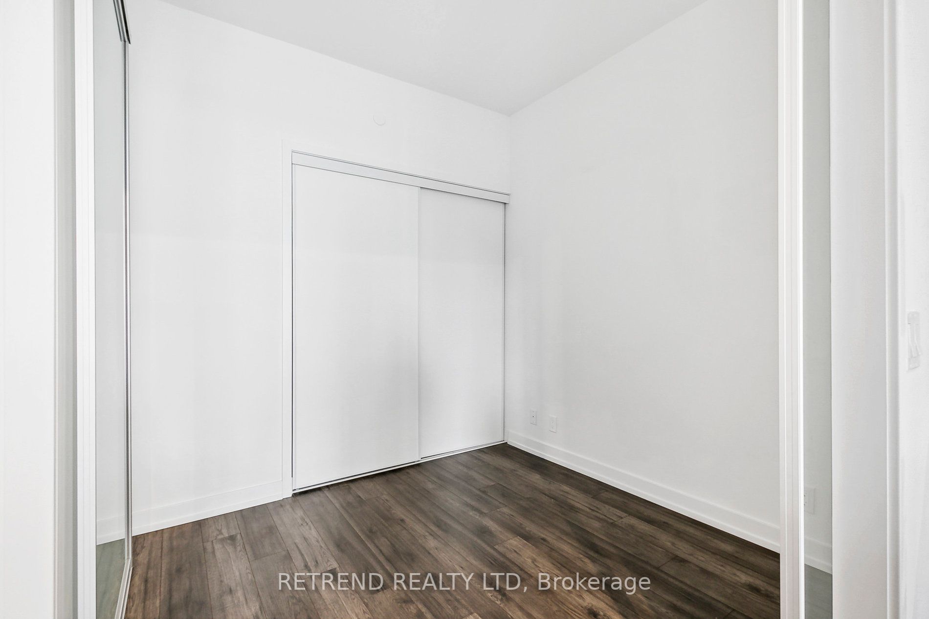 33 Helendale Ave, #1408