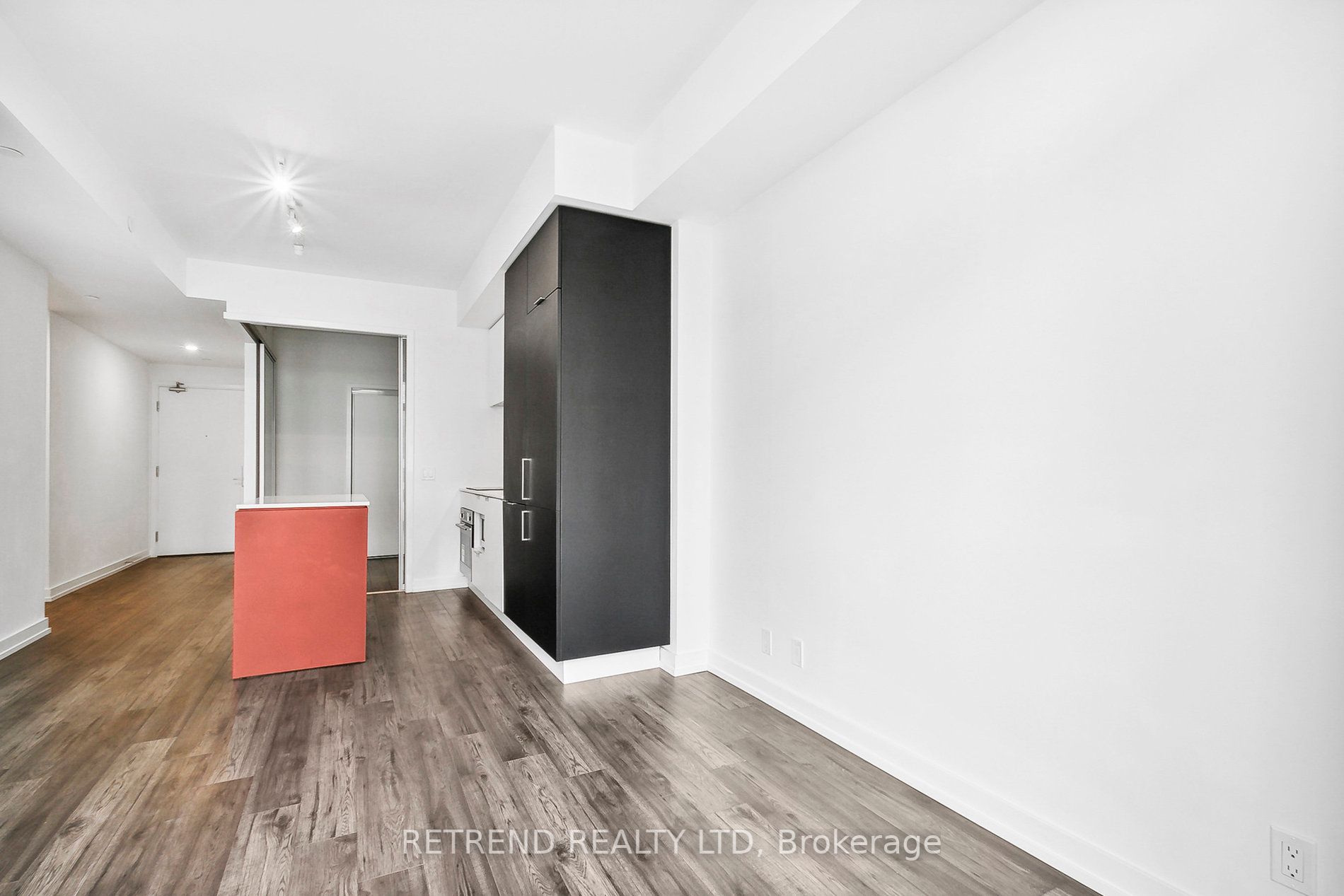33 Helendale Ave, #1408