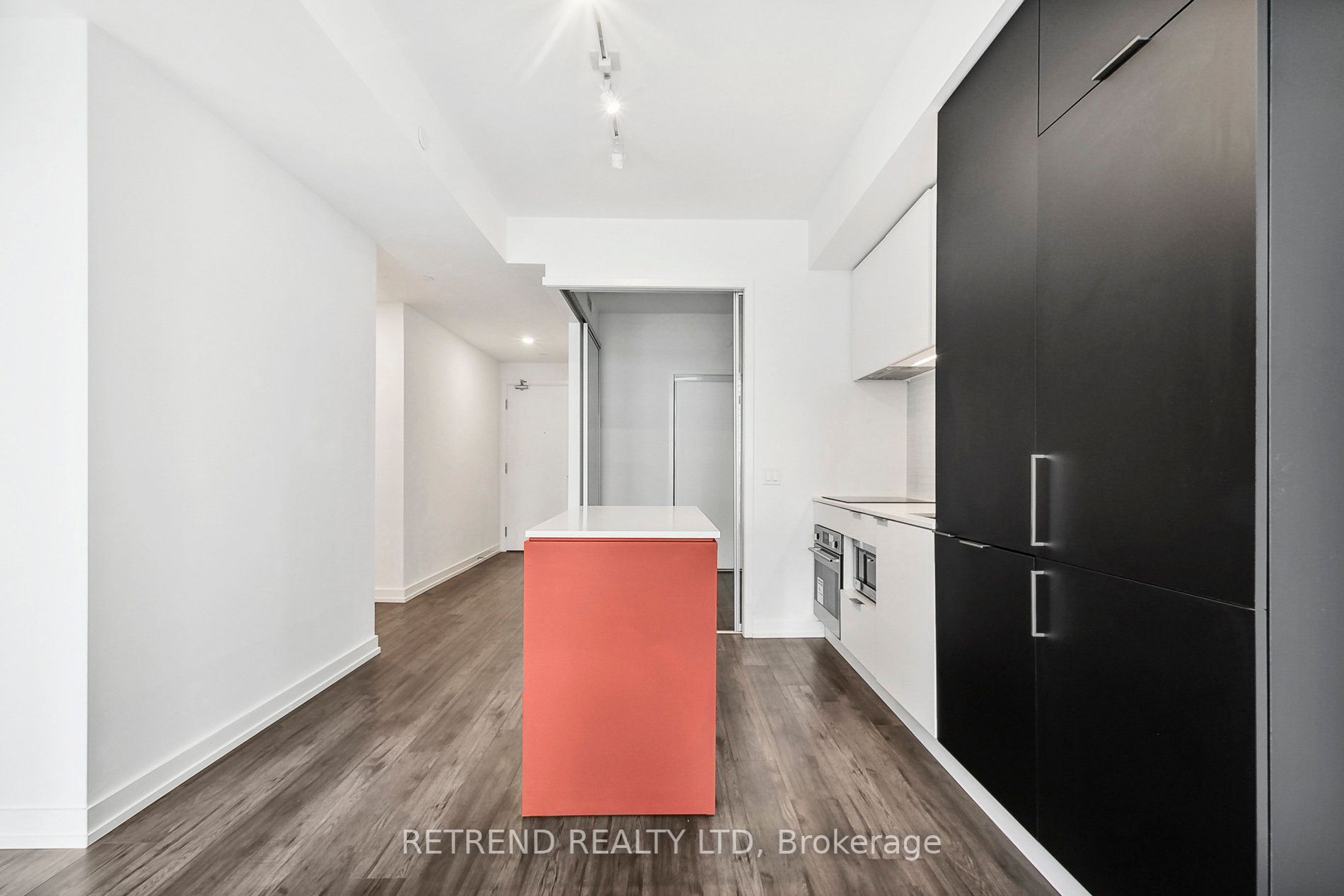 33 Helendale Ave, #1408