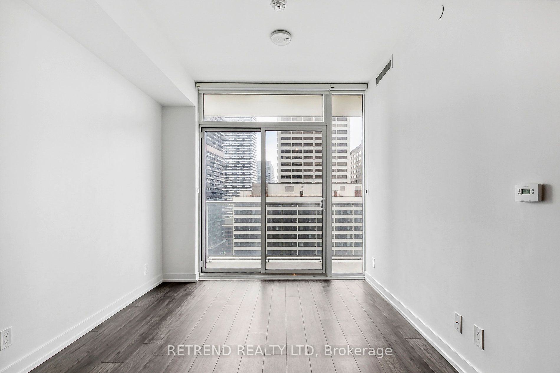 33 Helendale Ave, #1408
