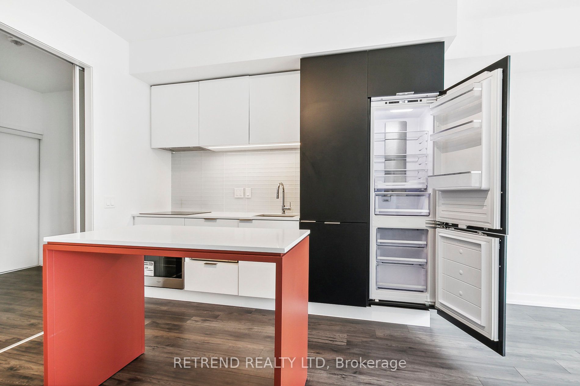 33 Helendale Ave, #1408