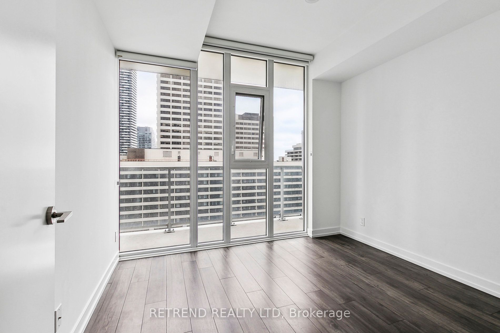 33 Helendale Ave, #1408