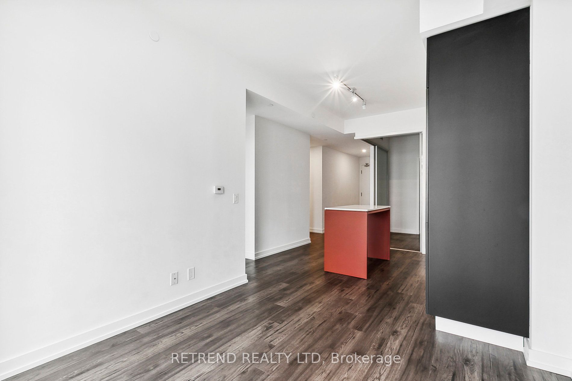 33 Helendale Ave, #1408