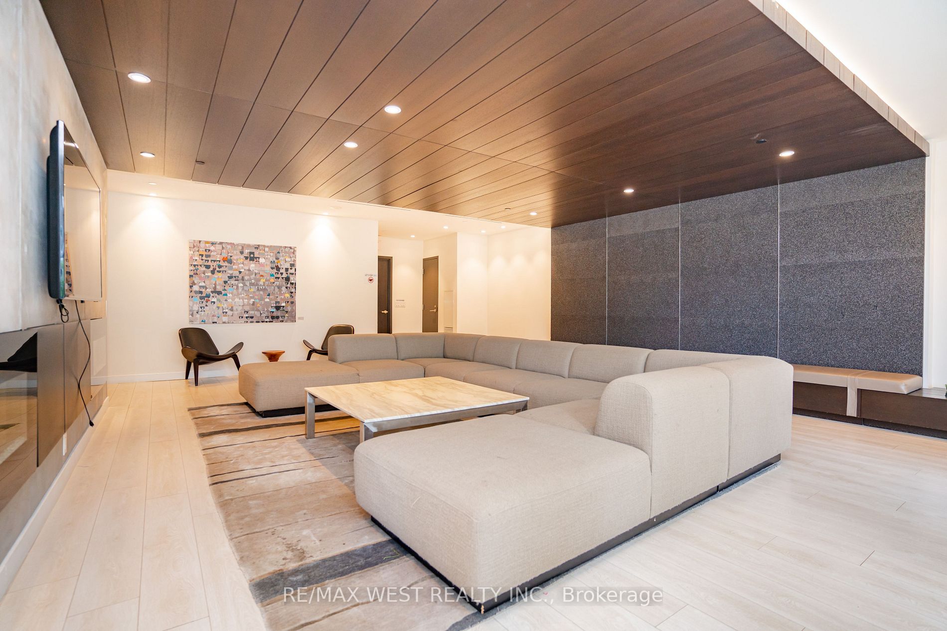 55 Regent Park Blvd, #613