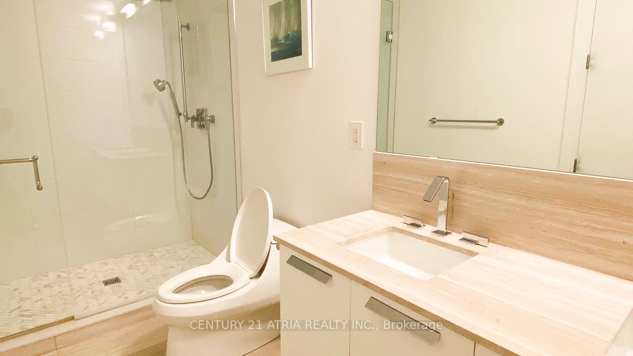 50 Charles St E, #4906