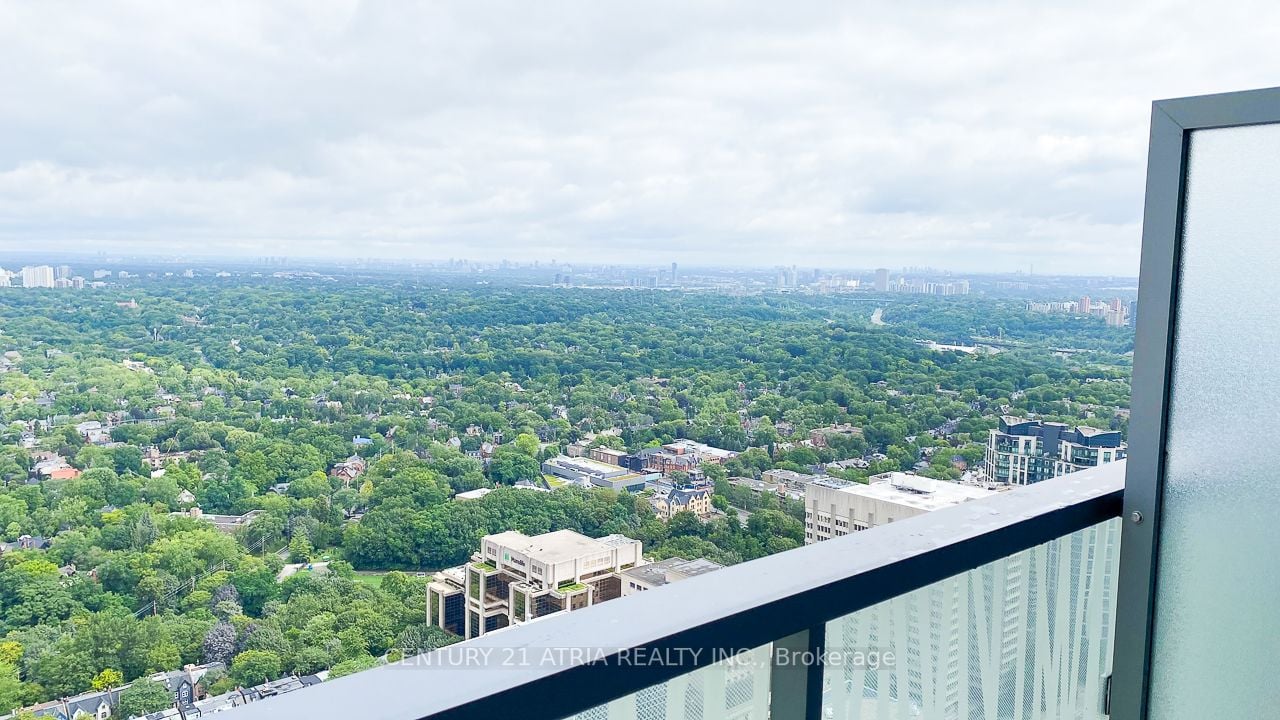 50 Charles St E, #4906