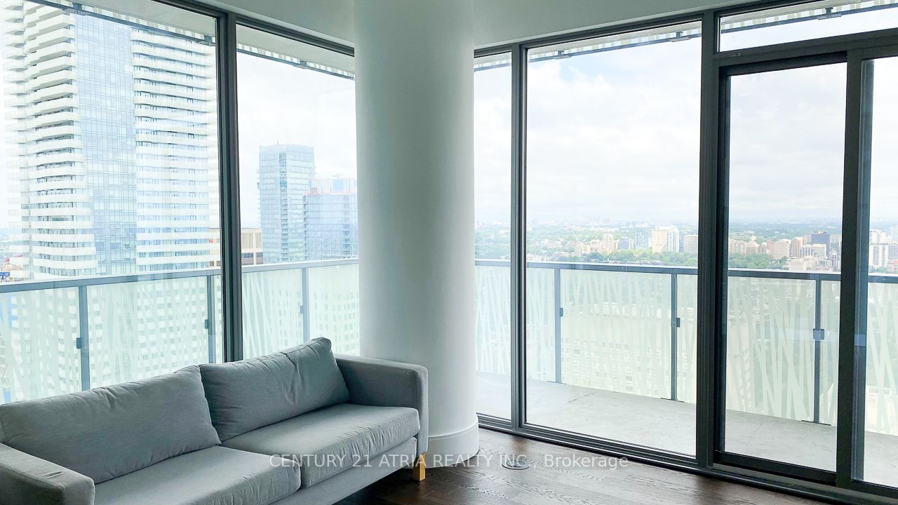 50 Charles St E, #4906