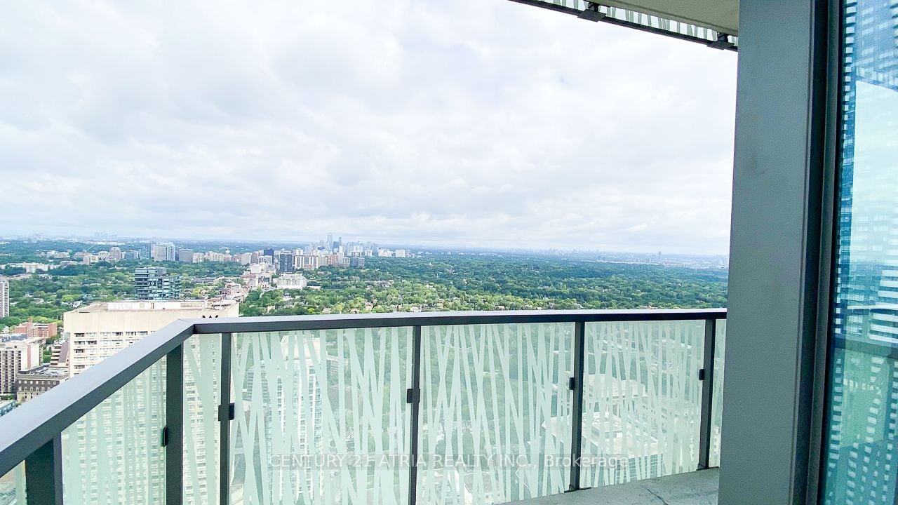 50 Charles St E, #4906