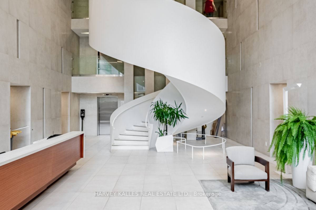 170 Avenue Rd, #503