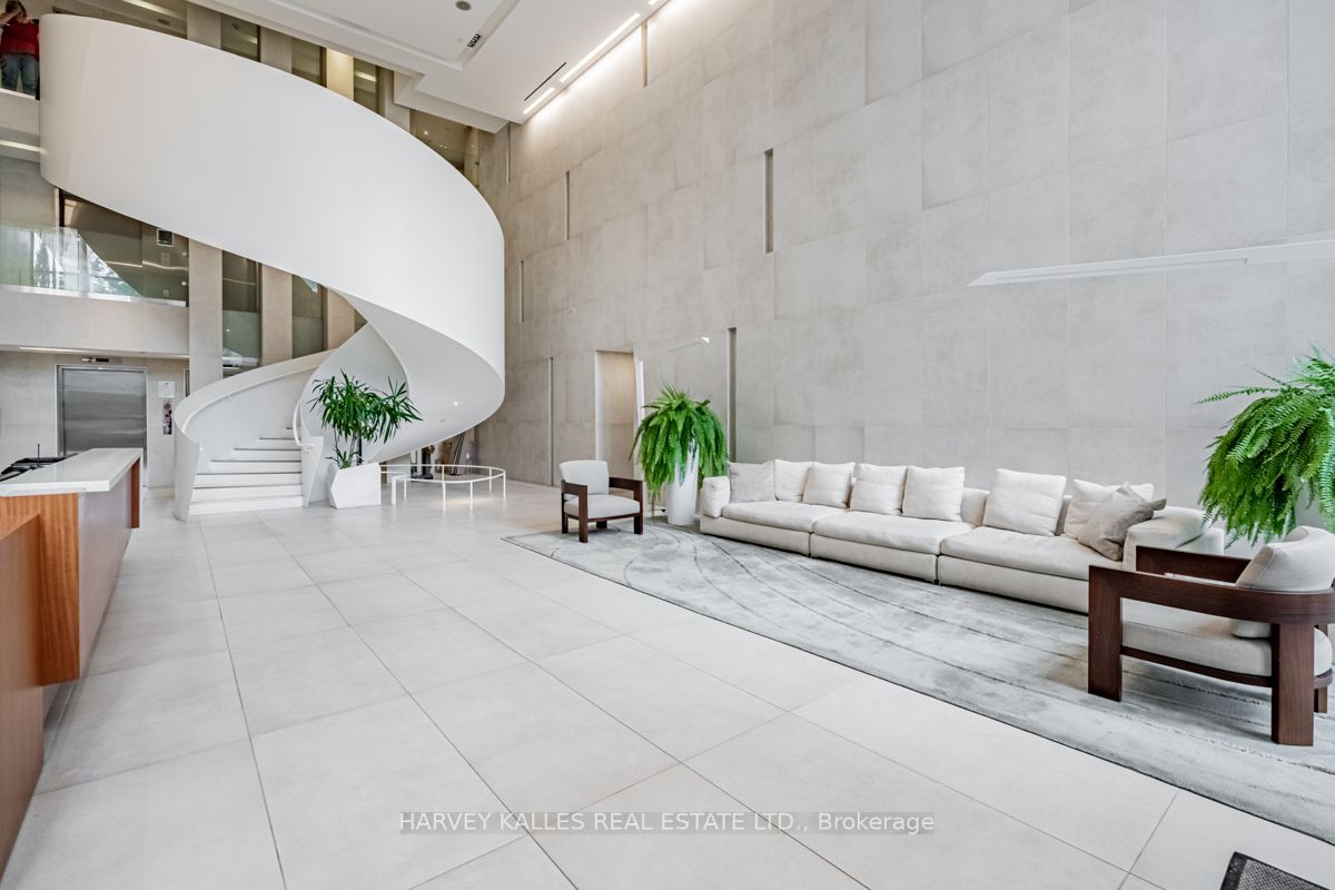 170 Avenue Rd, #503