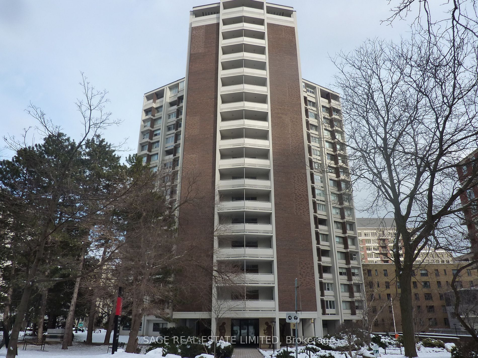 9 Deer Park Cres, #Ph  C