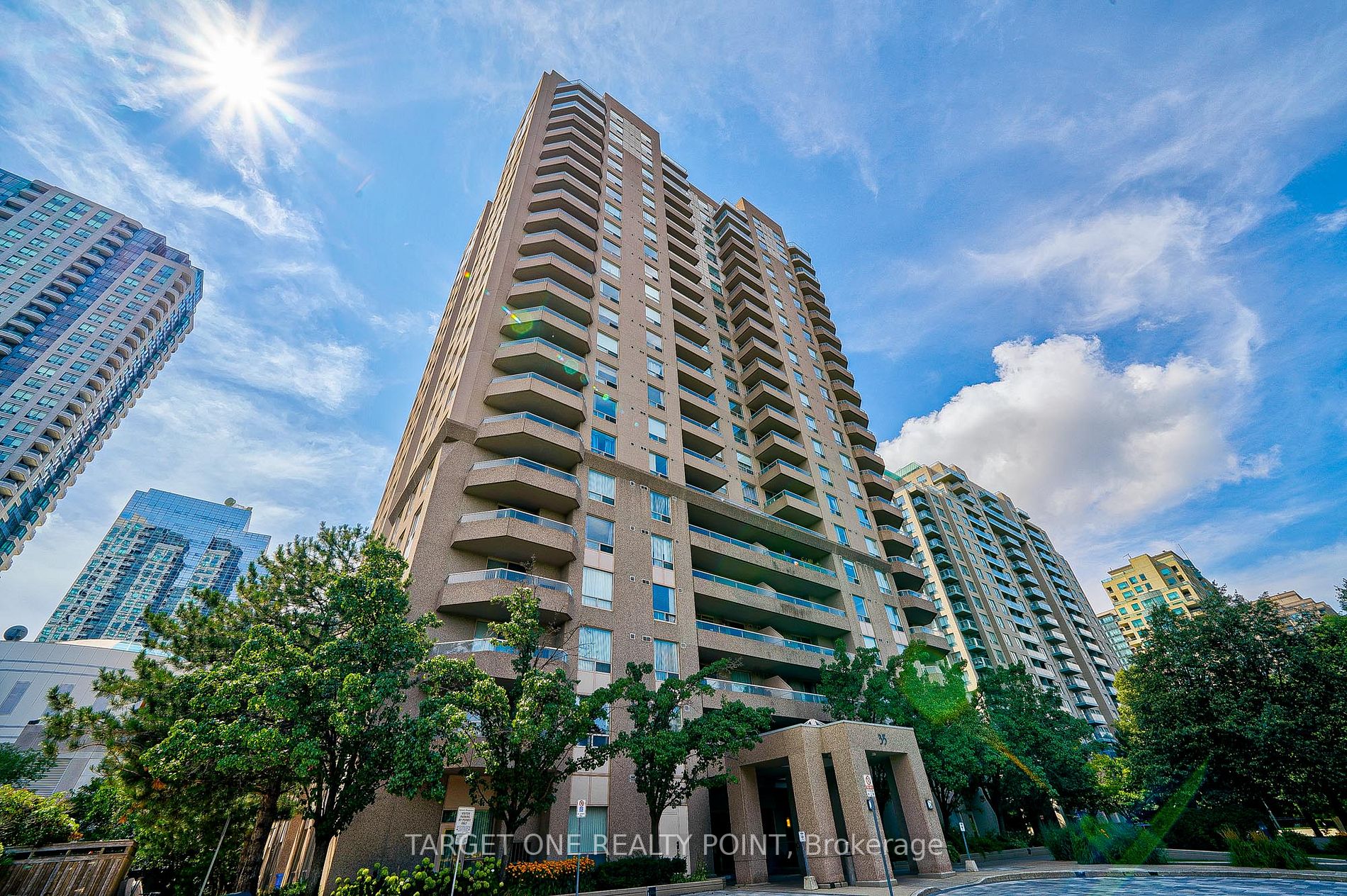 35 Empress Avenue, #1010