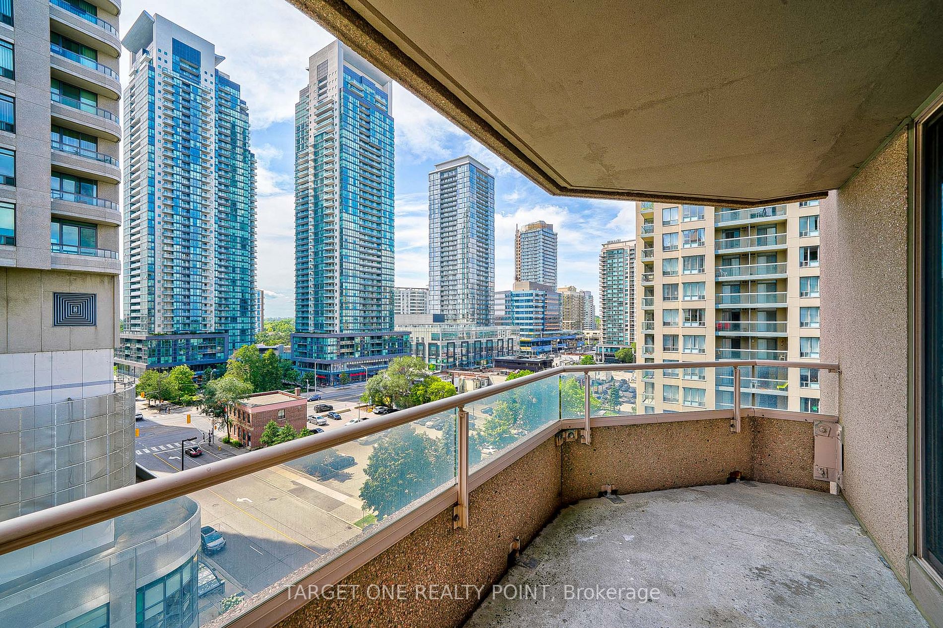 35 Empress Avenue, #1010