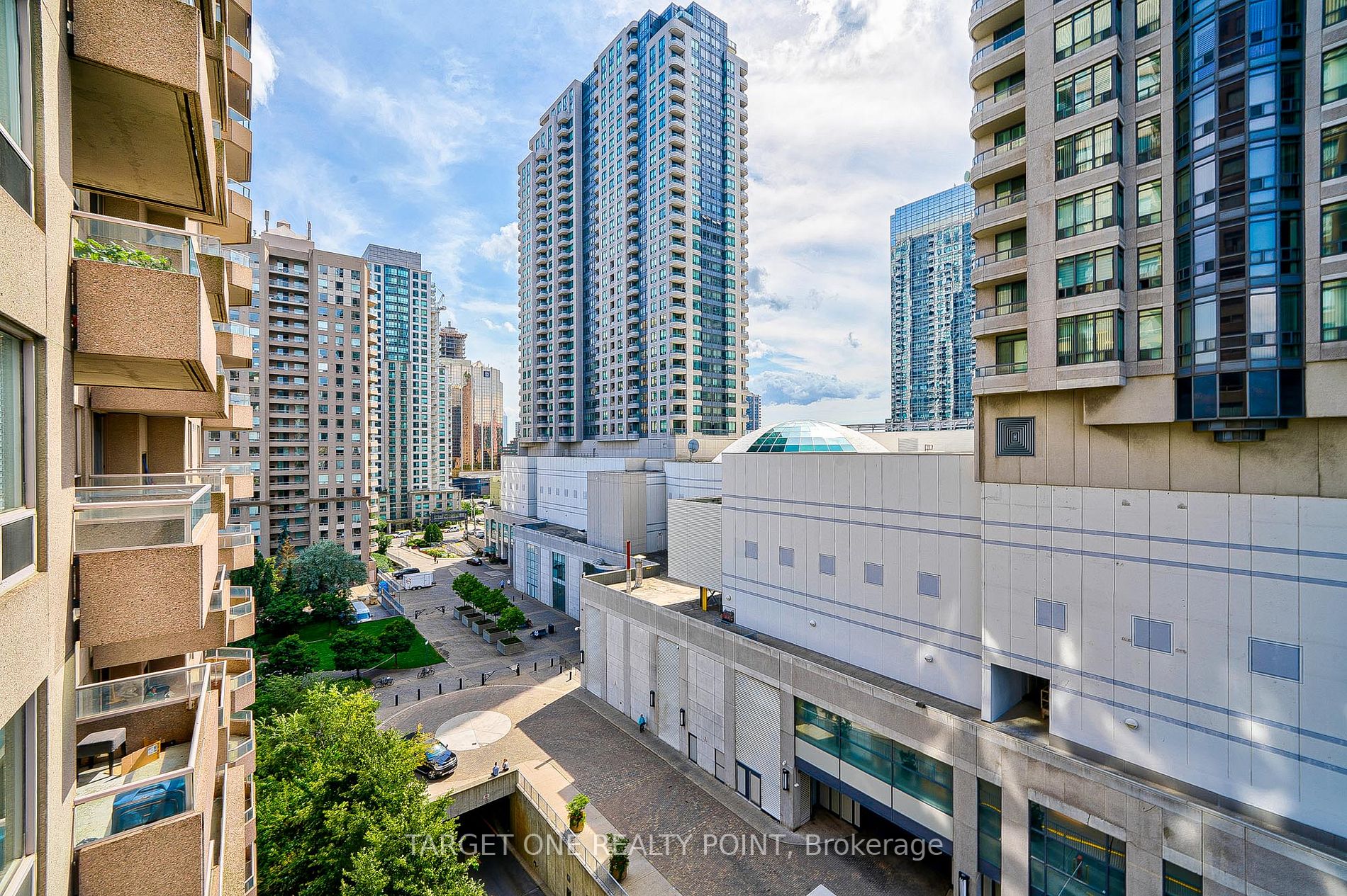 35 Empress Avenue, #1010