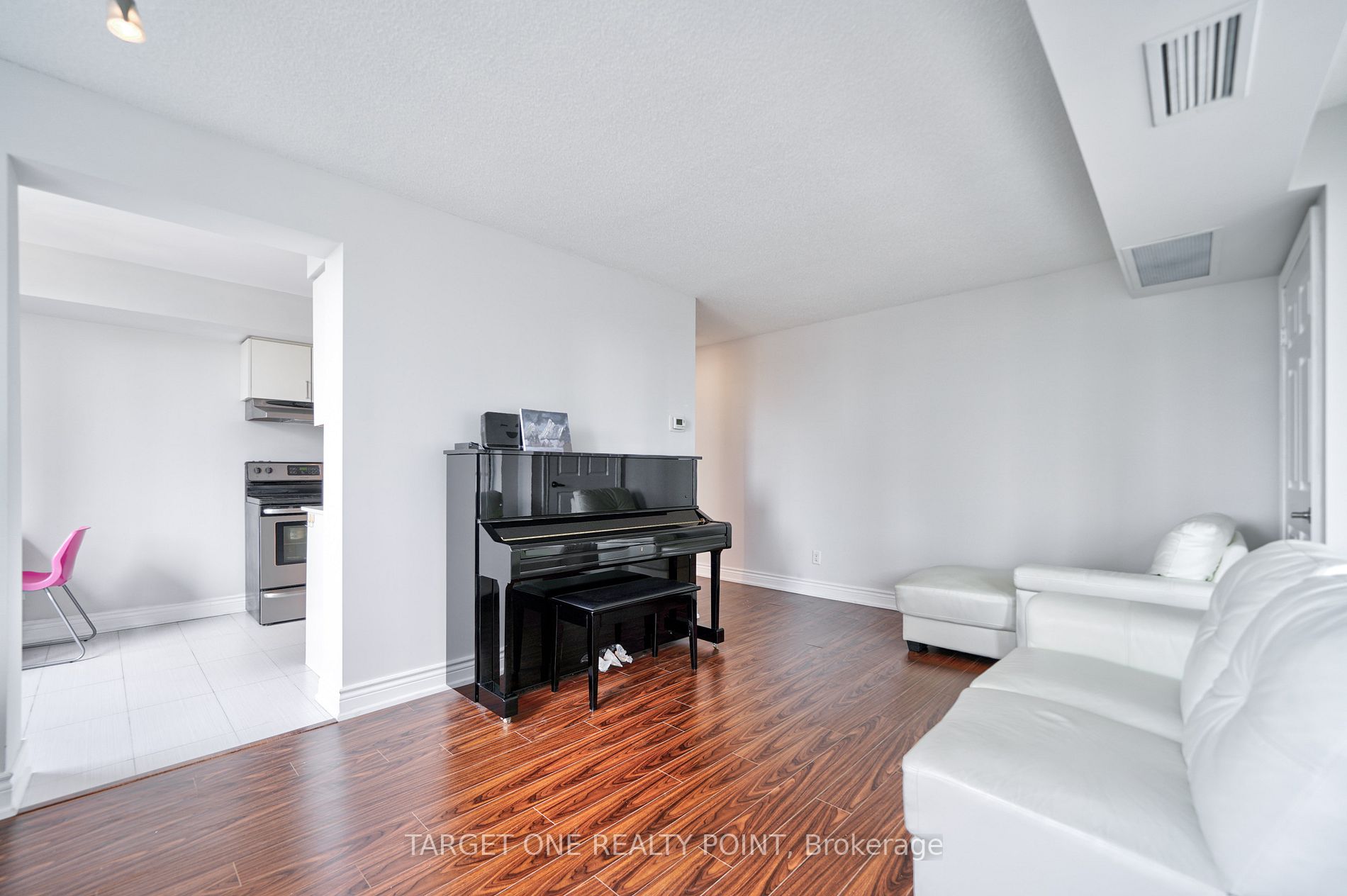 35 Empress Avenue, #1010