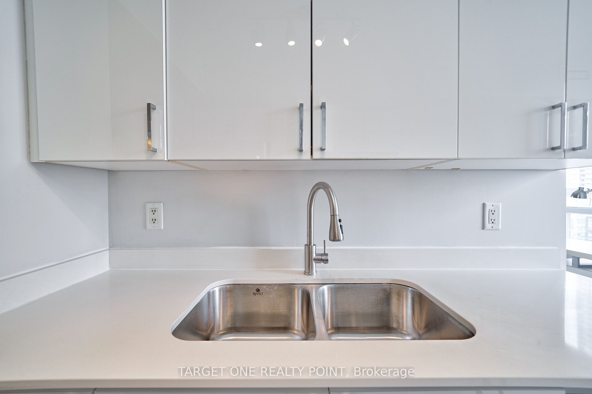 35 Empress Avenue, #1010