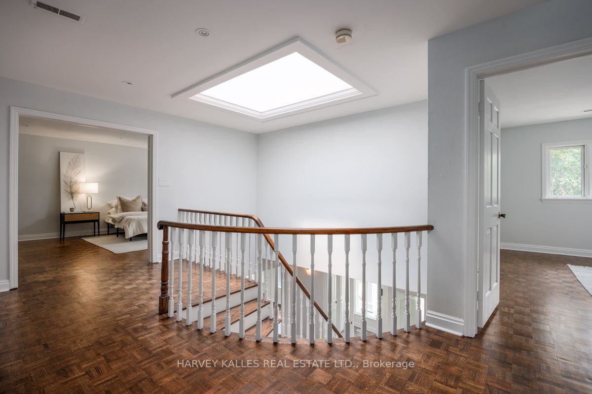 15 Old Colony Rd