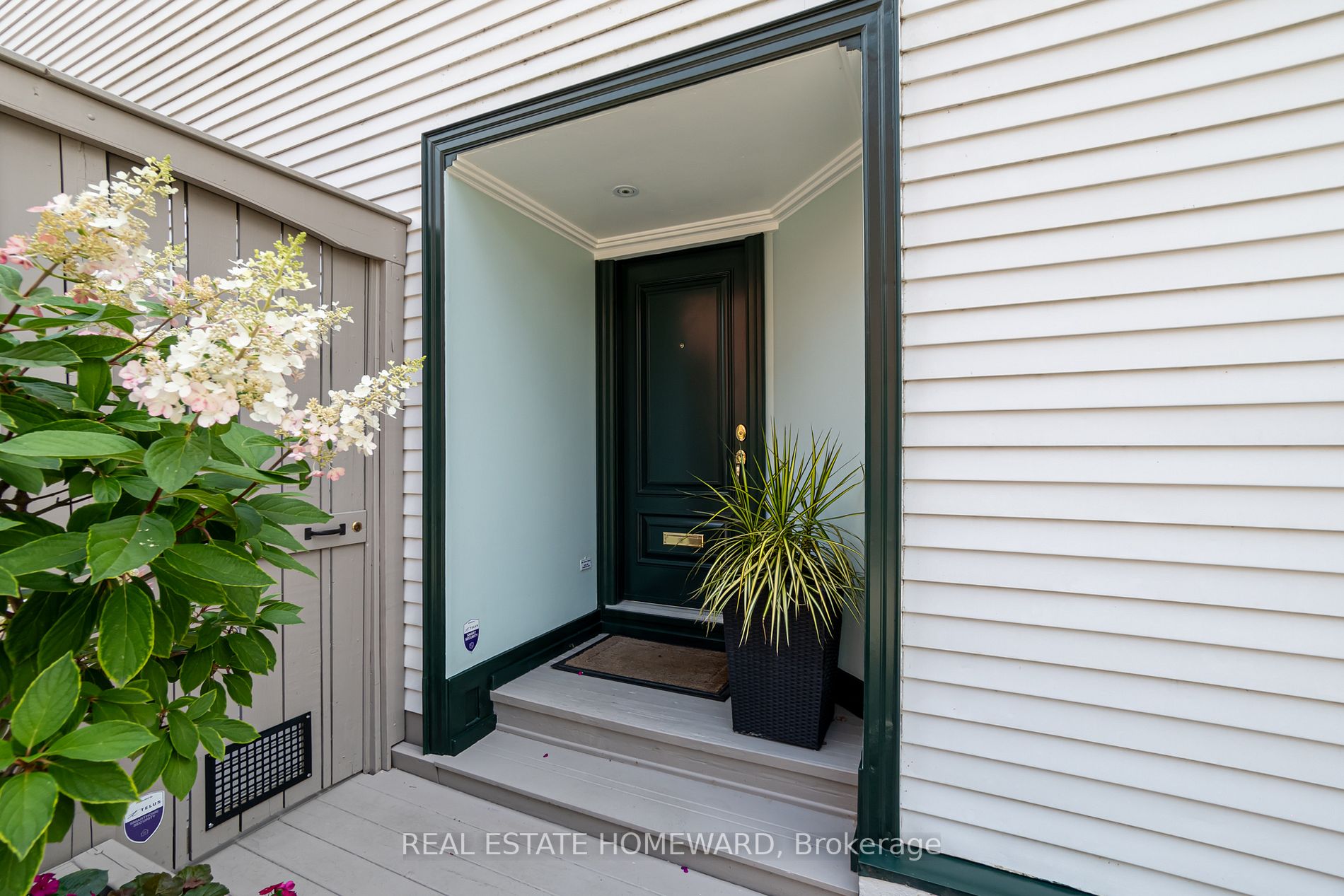 5 Woodstock Pl