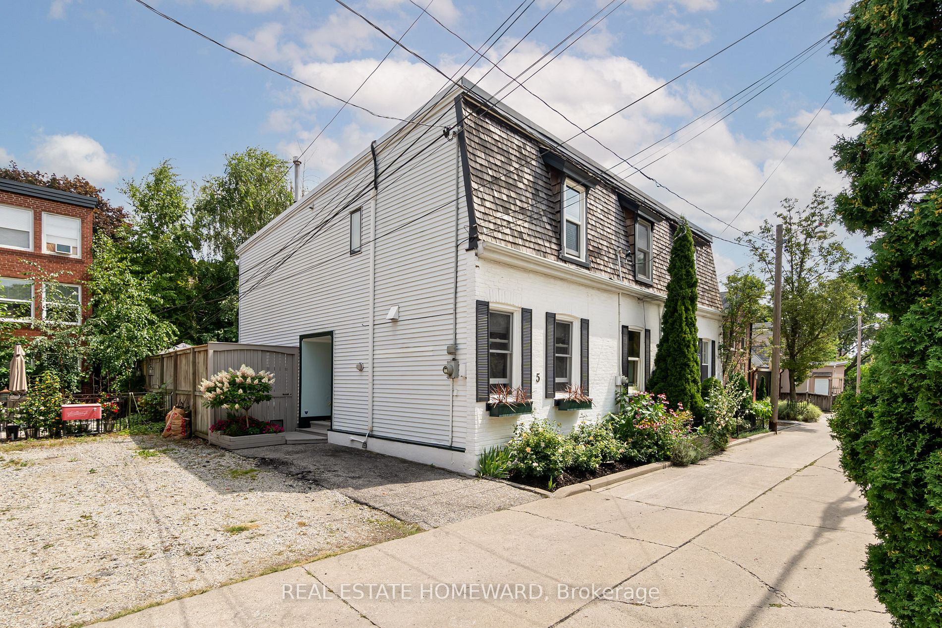 5 Woodstock Pl