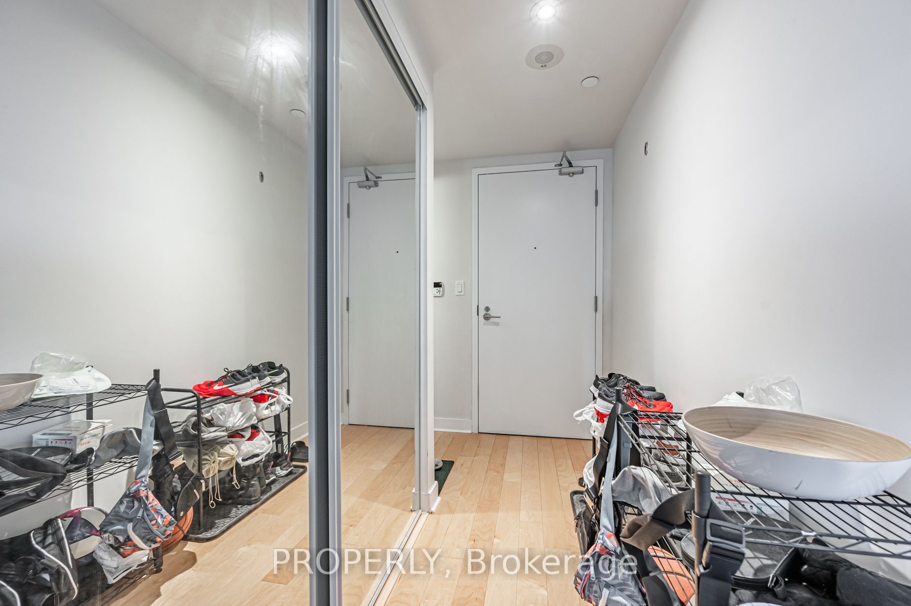58 Orchard View Blvd, #1109