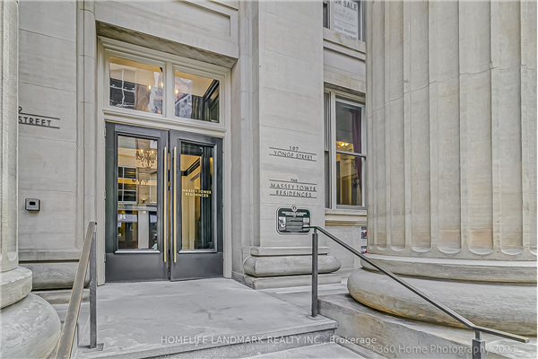 197 Yonge Street St, Toronto