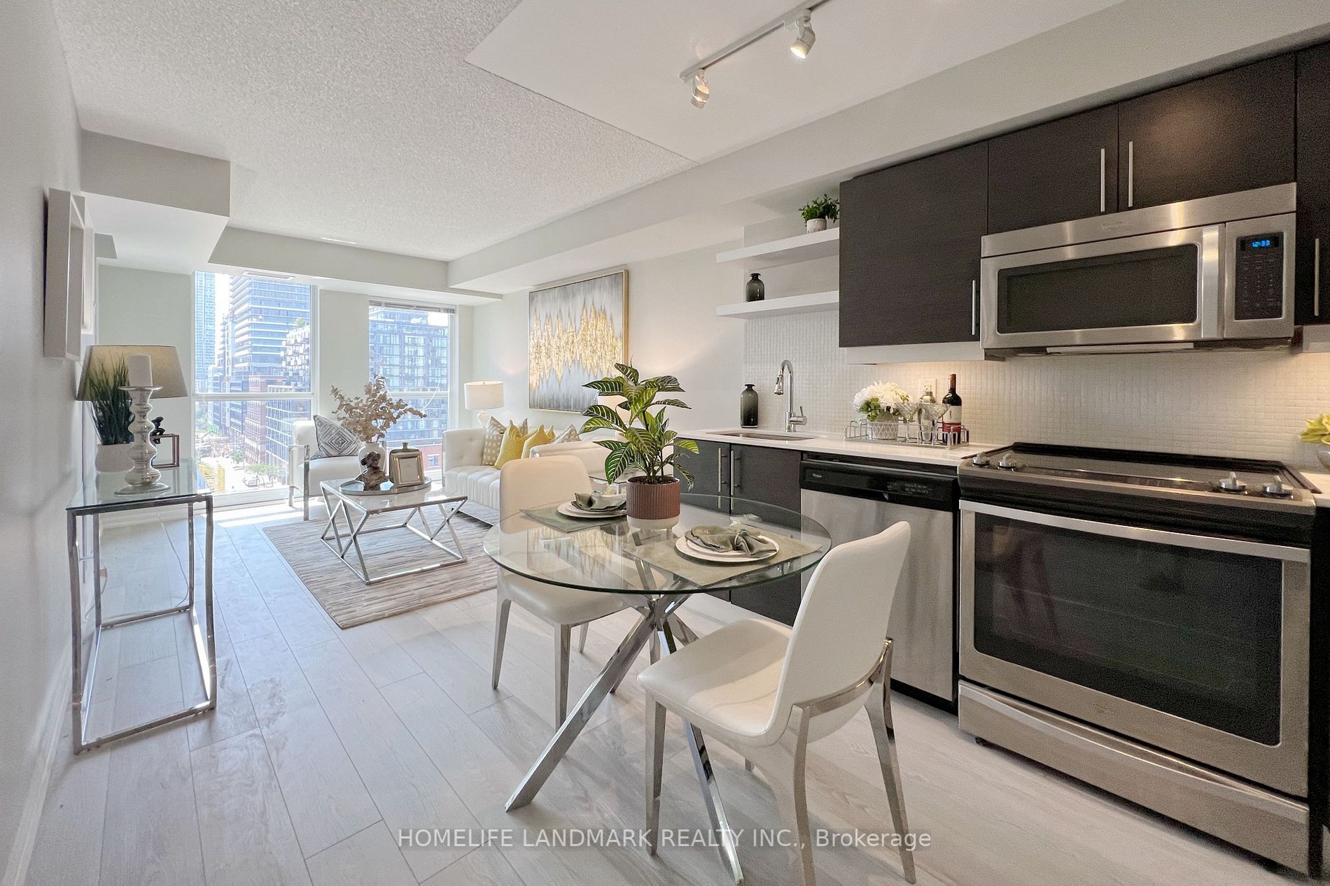 400 Adelaide St E, #1119