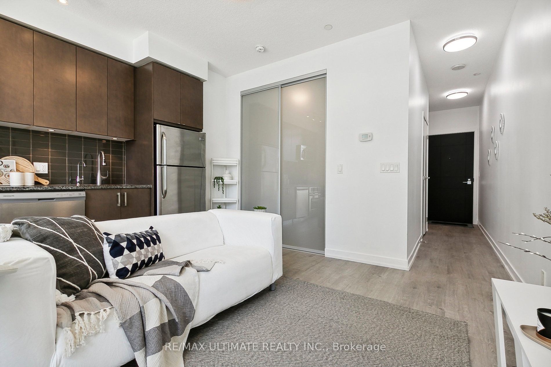 89 Dunfield Avenue, #628
