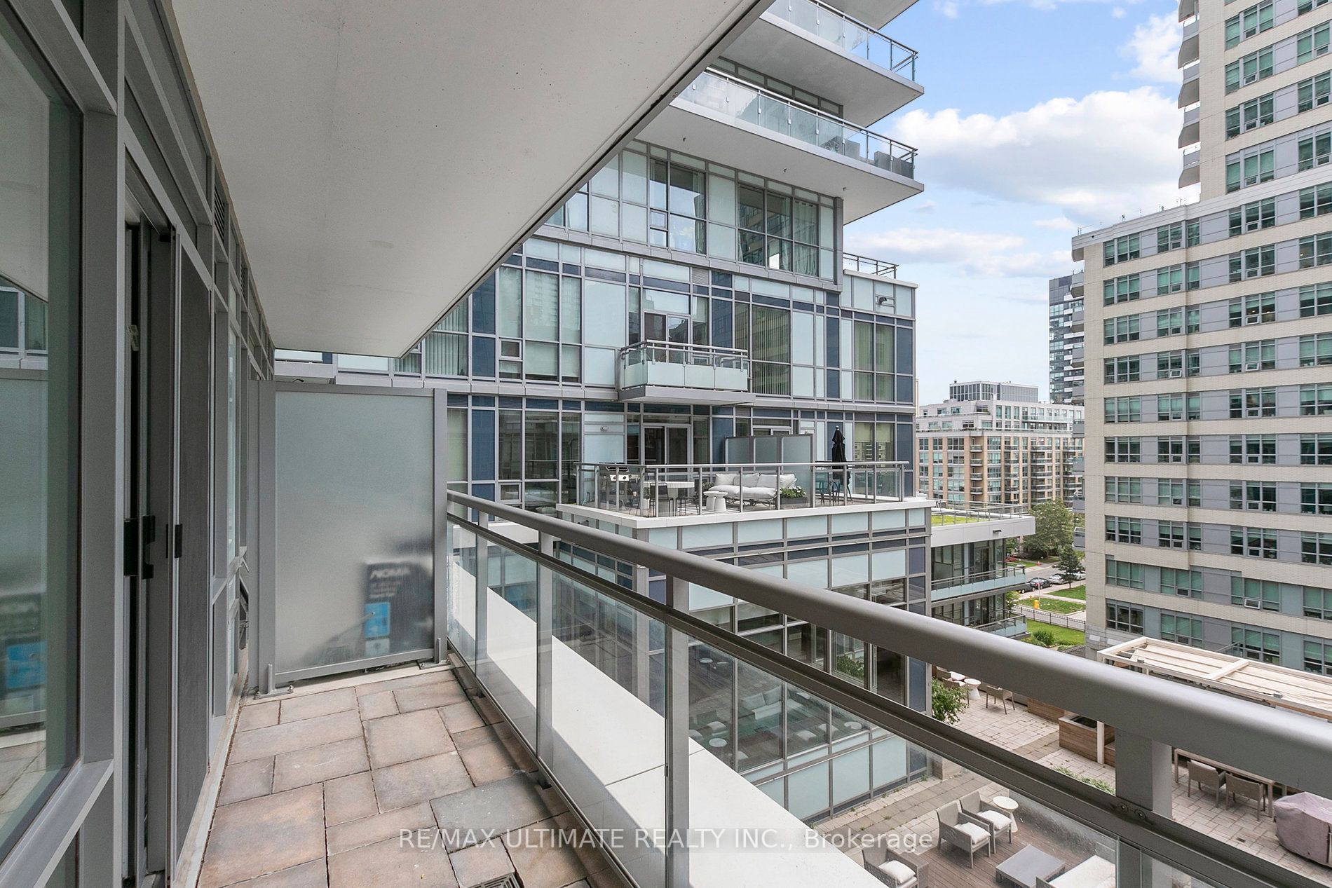 89 Dunfield Avenue, #628