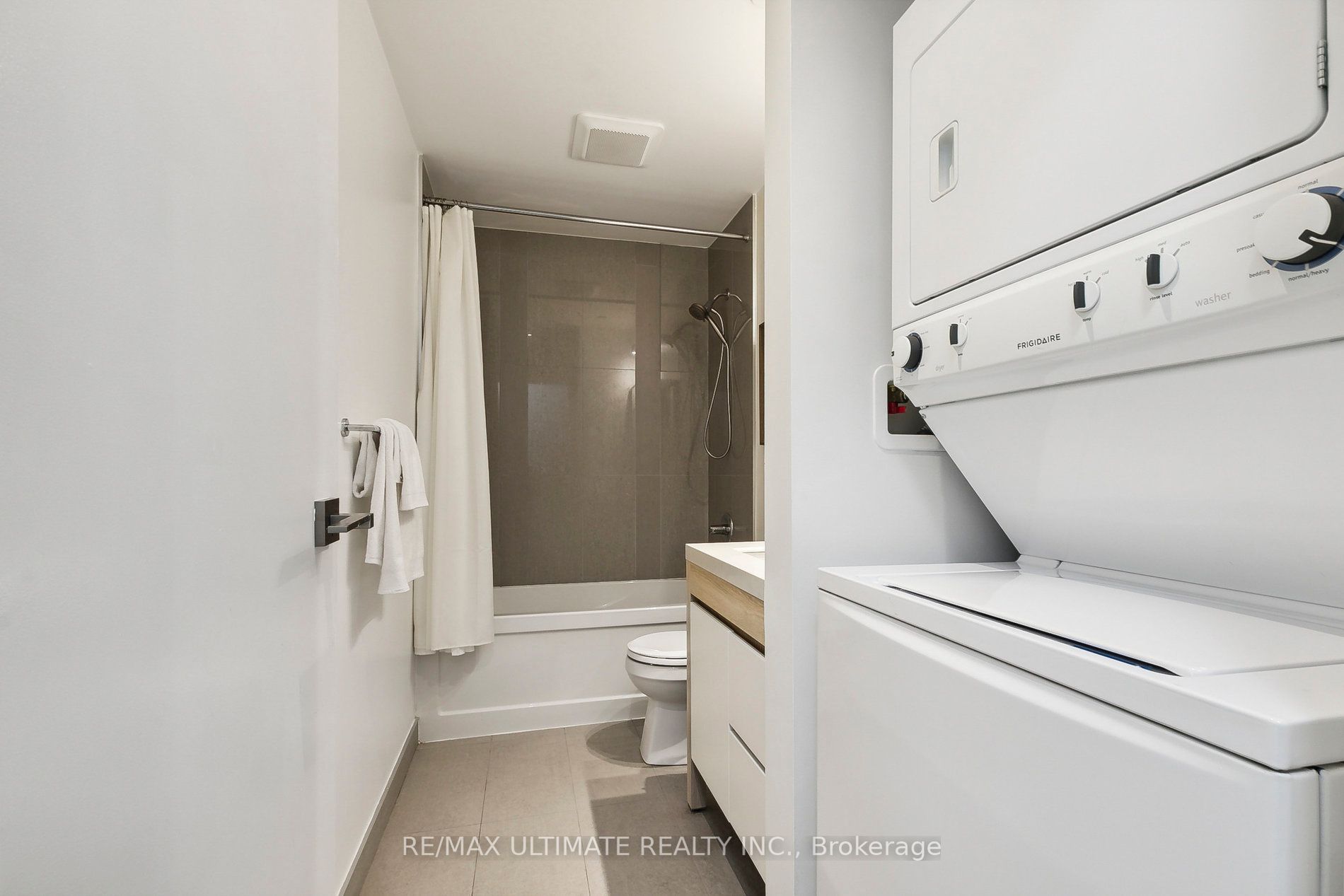 89 Dunfield Avenue, #628