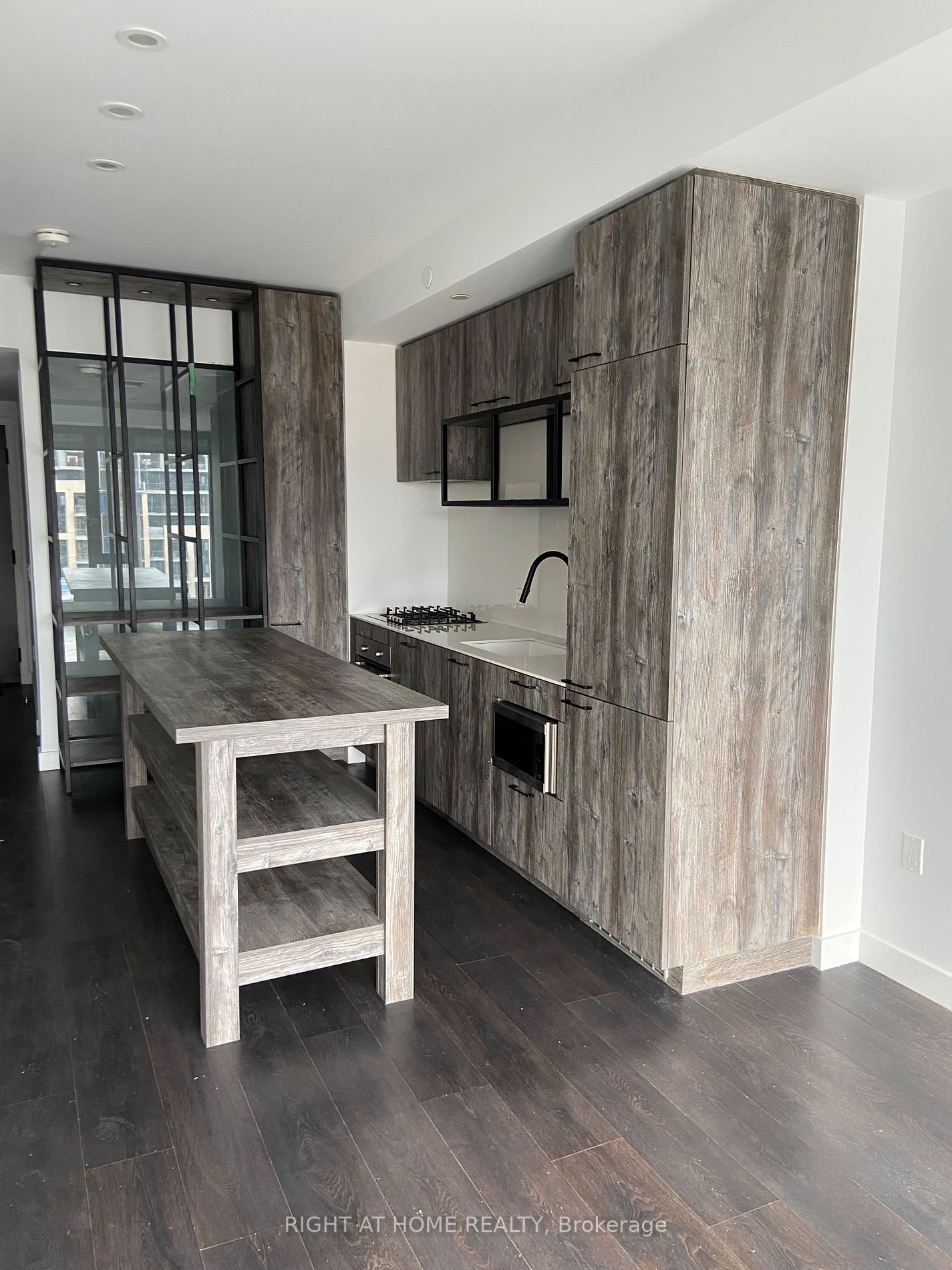 505 Richmond St W, #1008