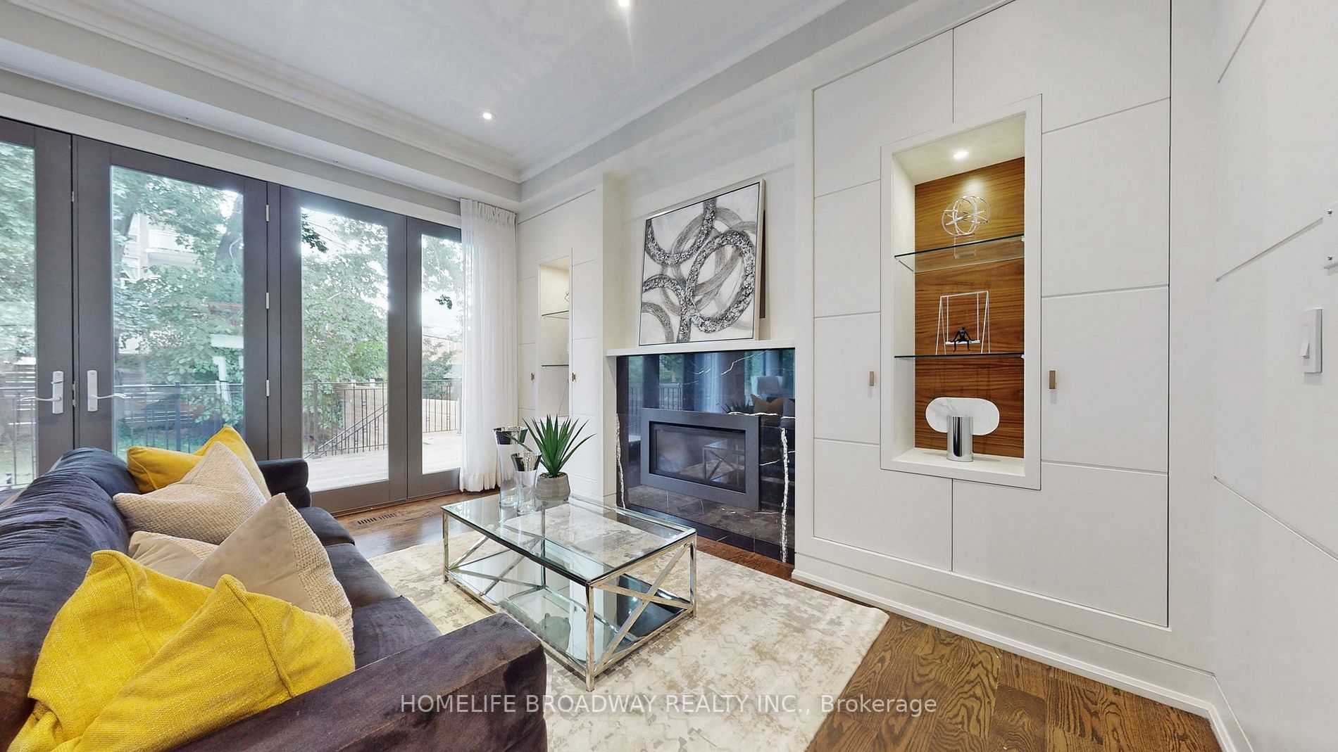 100 Parklea Dr