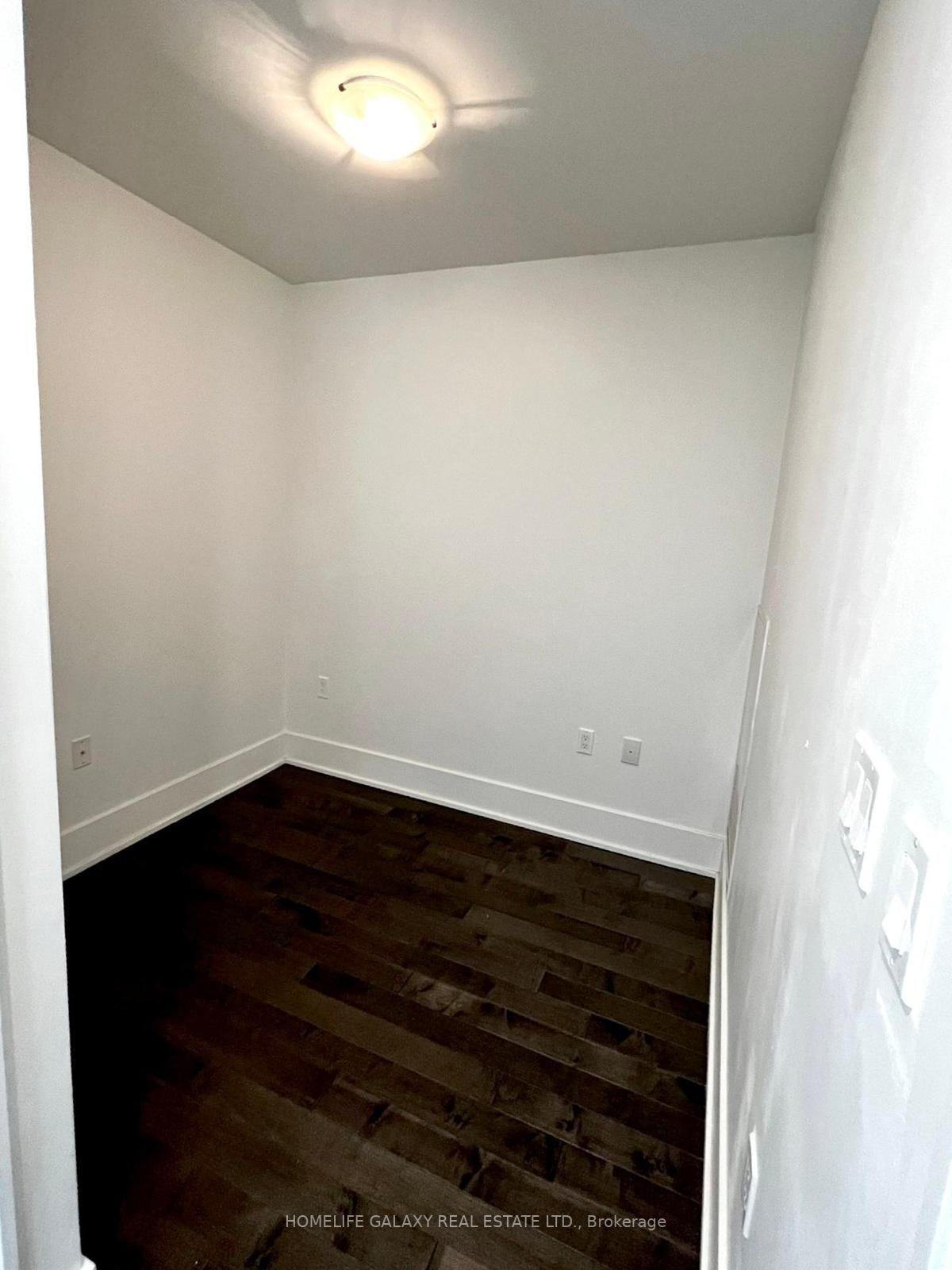 39 Queens Quay E, #934