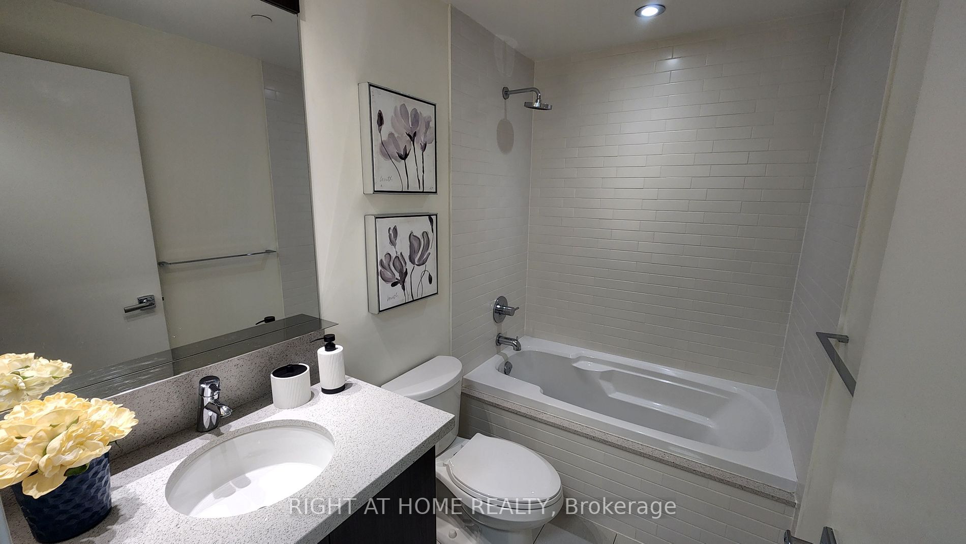 21 Widmer St, #2901