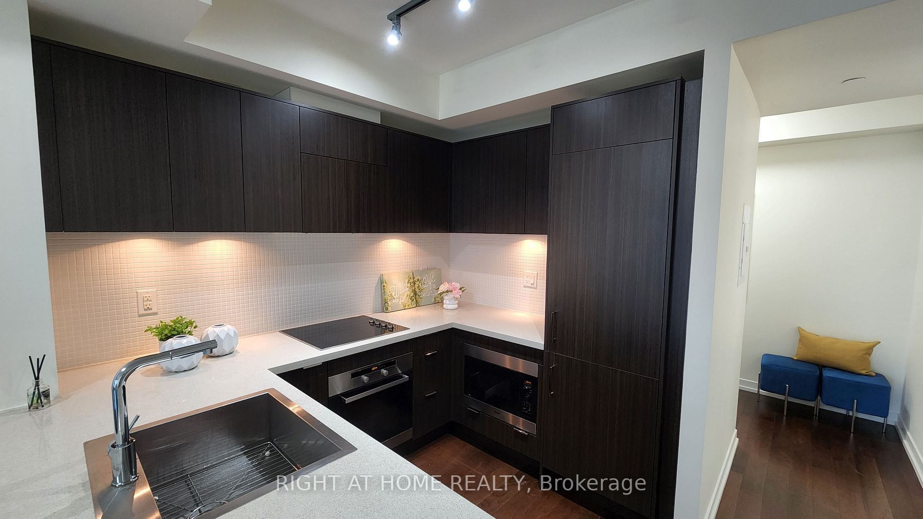 21 Widmer St, #2901