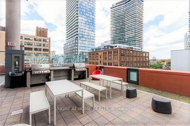 21 Widmer St, #2901
