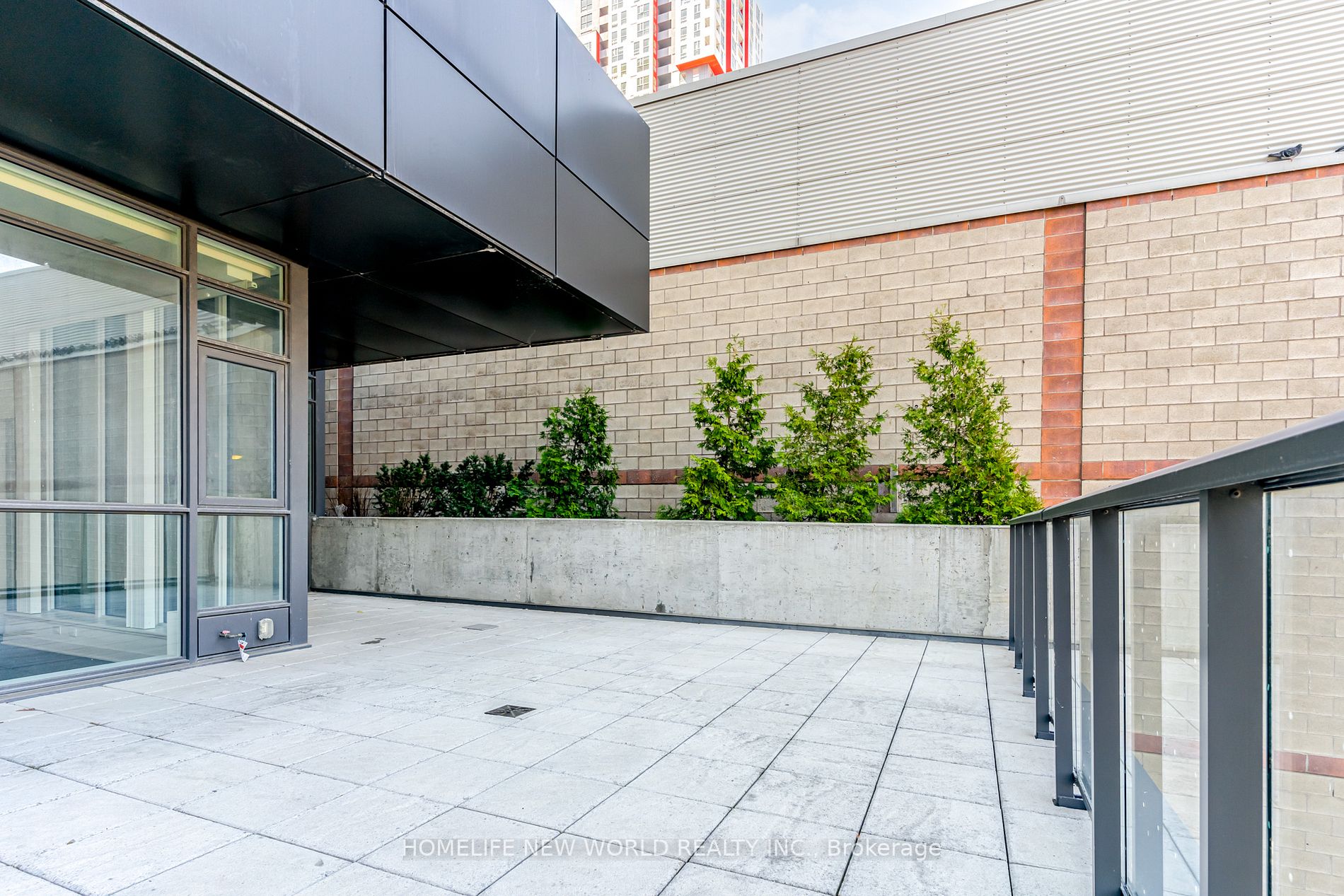 290 Adelaide St W, #702