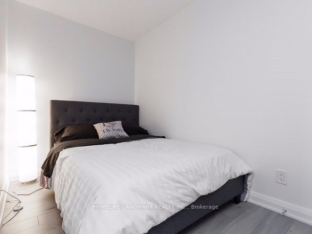 155 Yorkville Ave, #1920