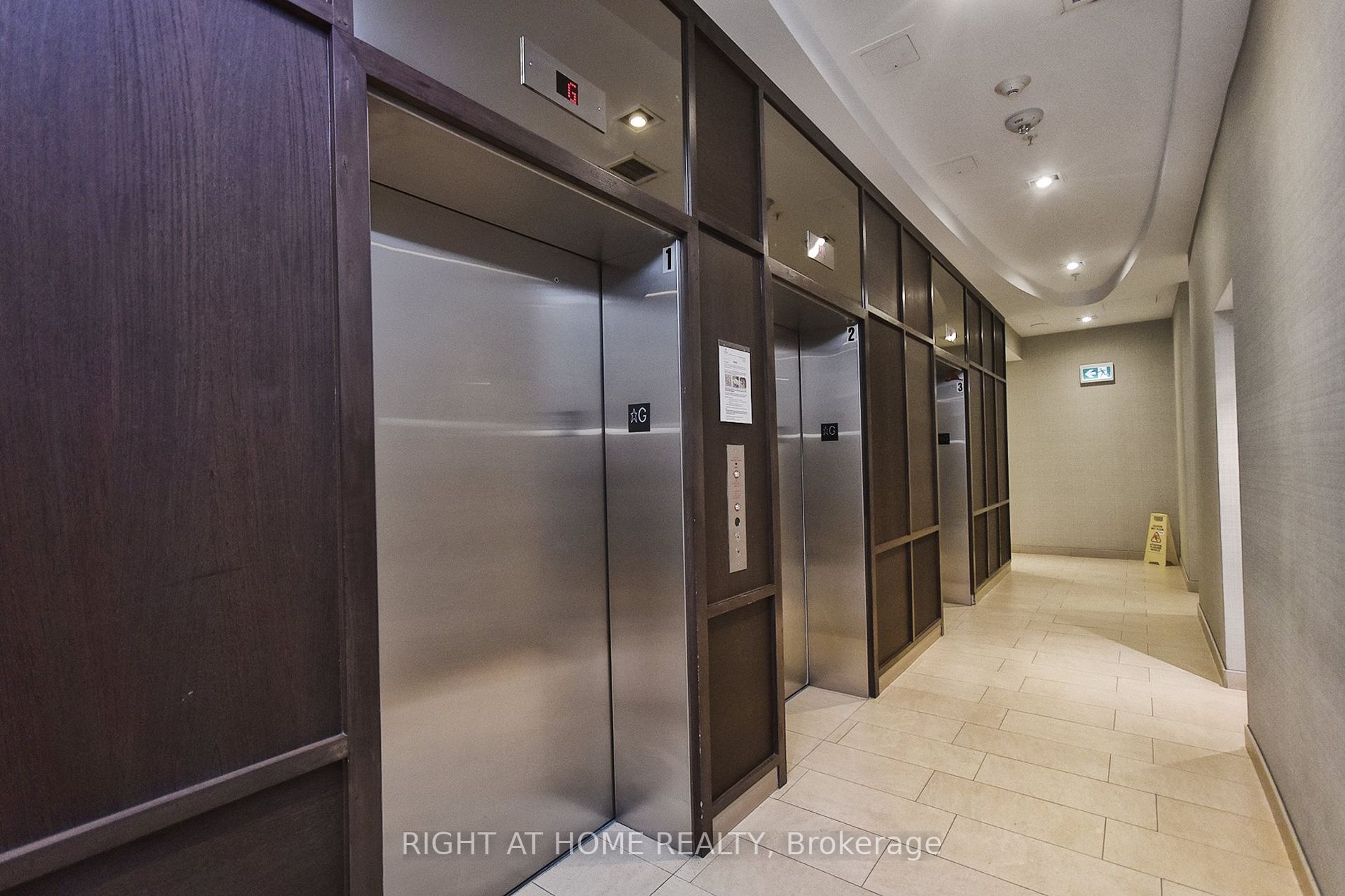 5740 Yonge St, #1102