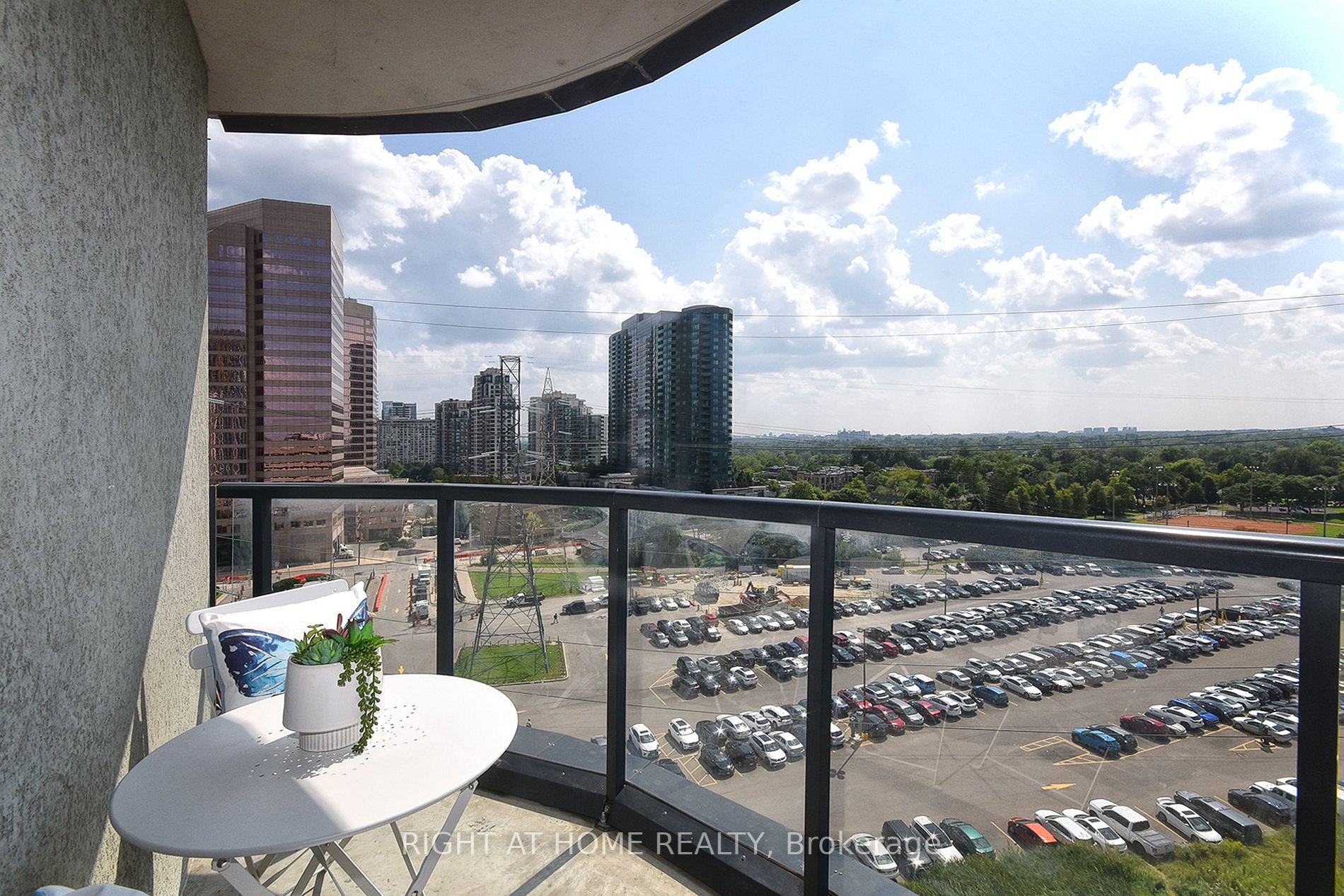 5740 Yonge St, #1102