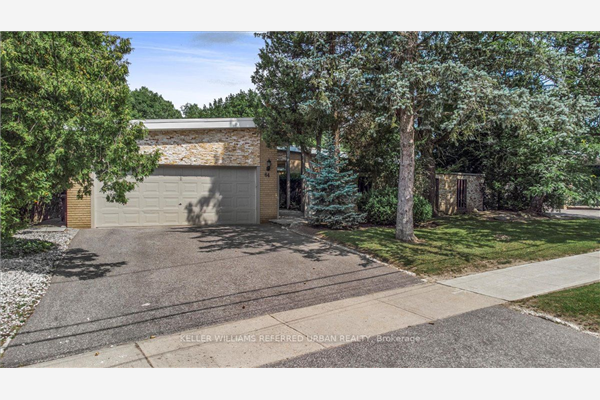 64 Blue Forest Dr, Toronto
