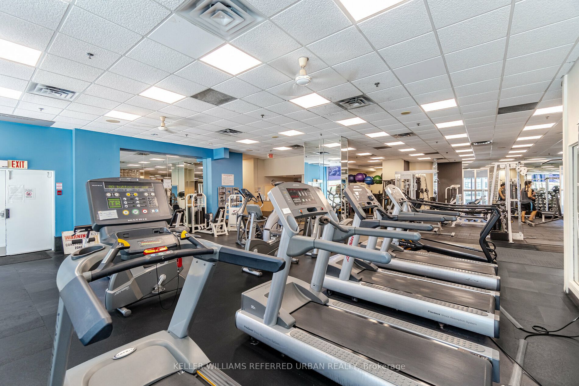 77 Harbour Sq, #502