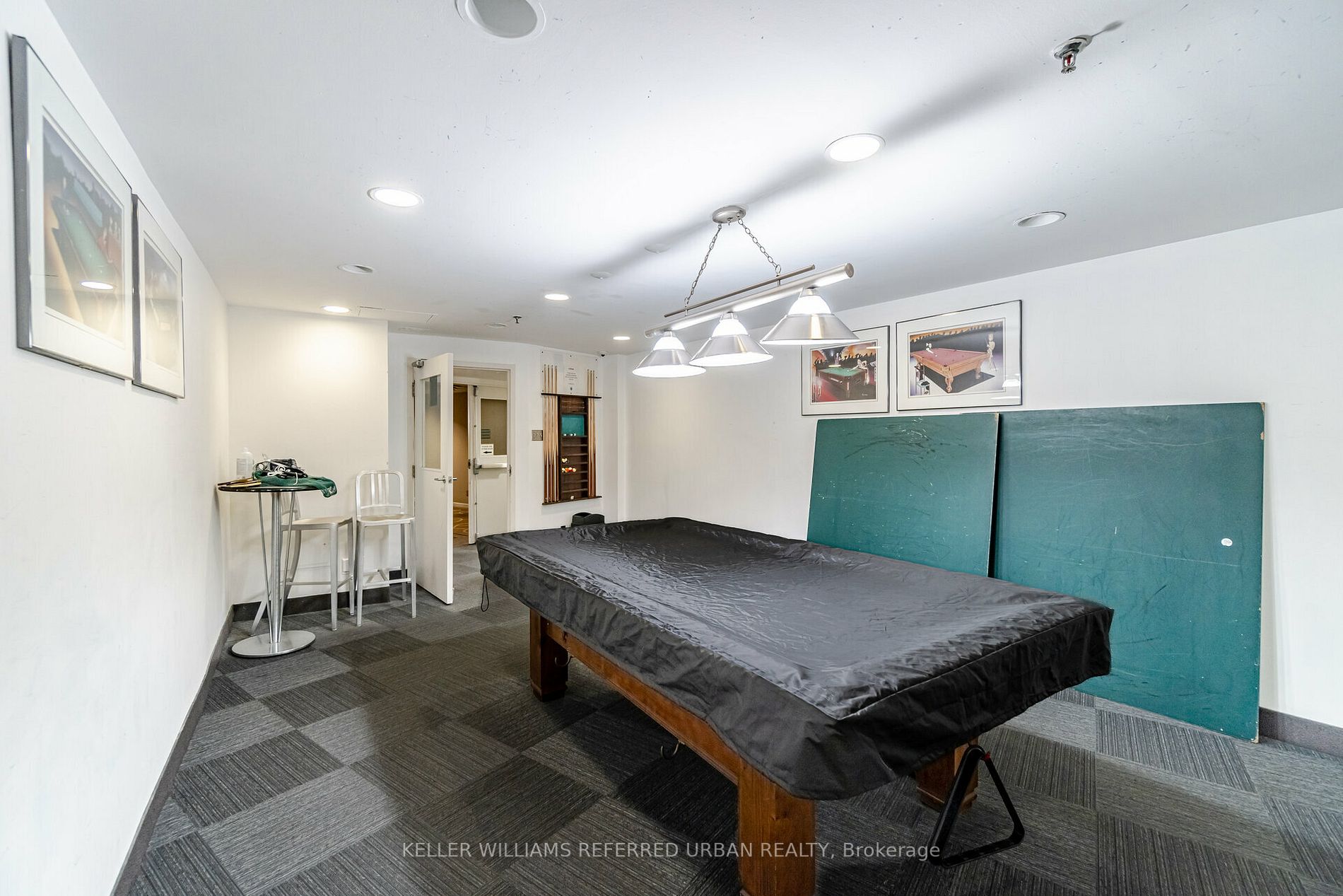 77 Harbour Sq, #502