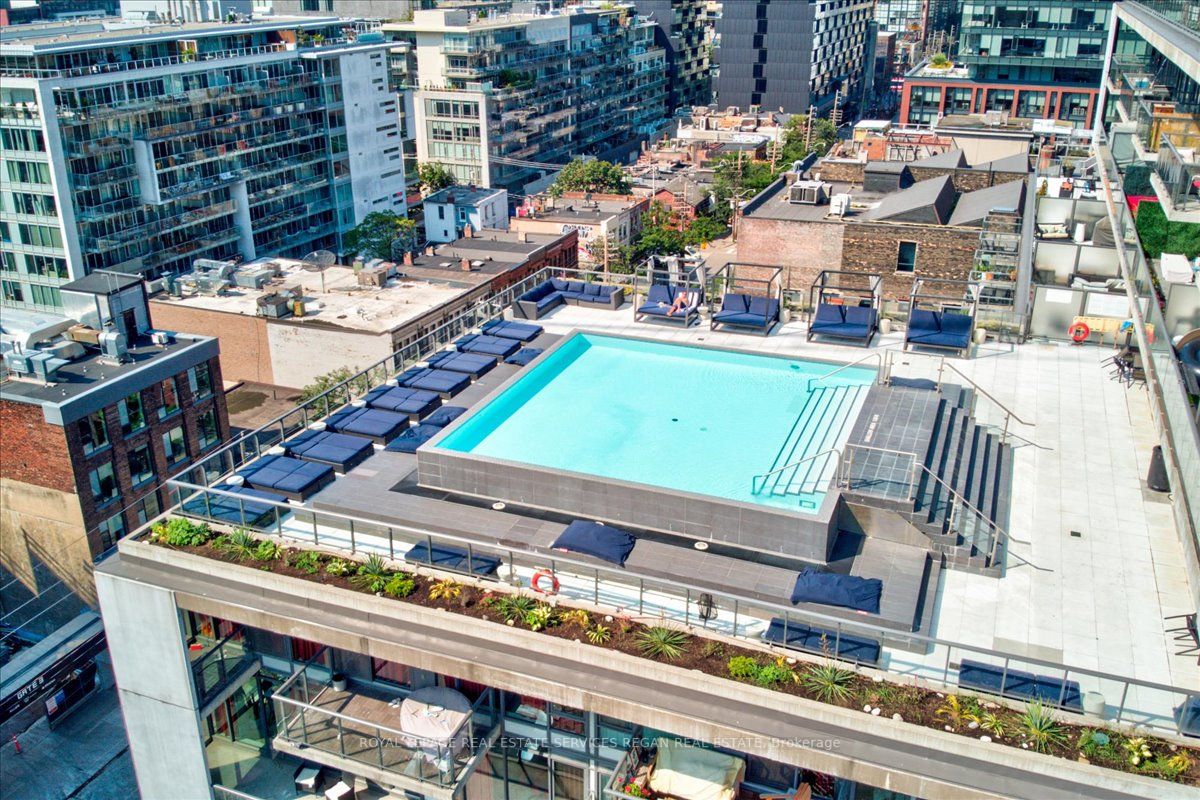 560 King St W, #620
