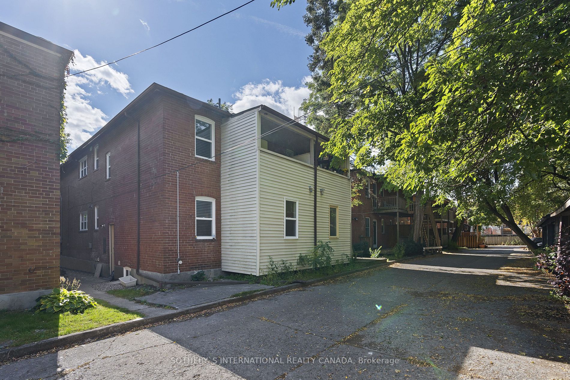 28 Strathgowan Avenue, #Upper