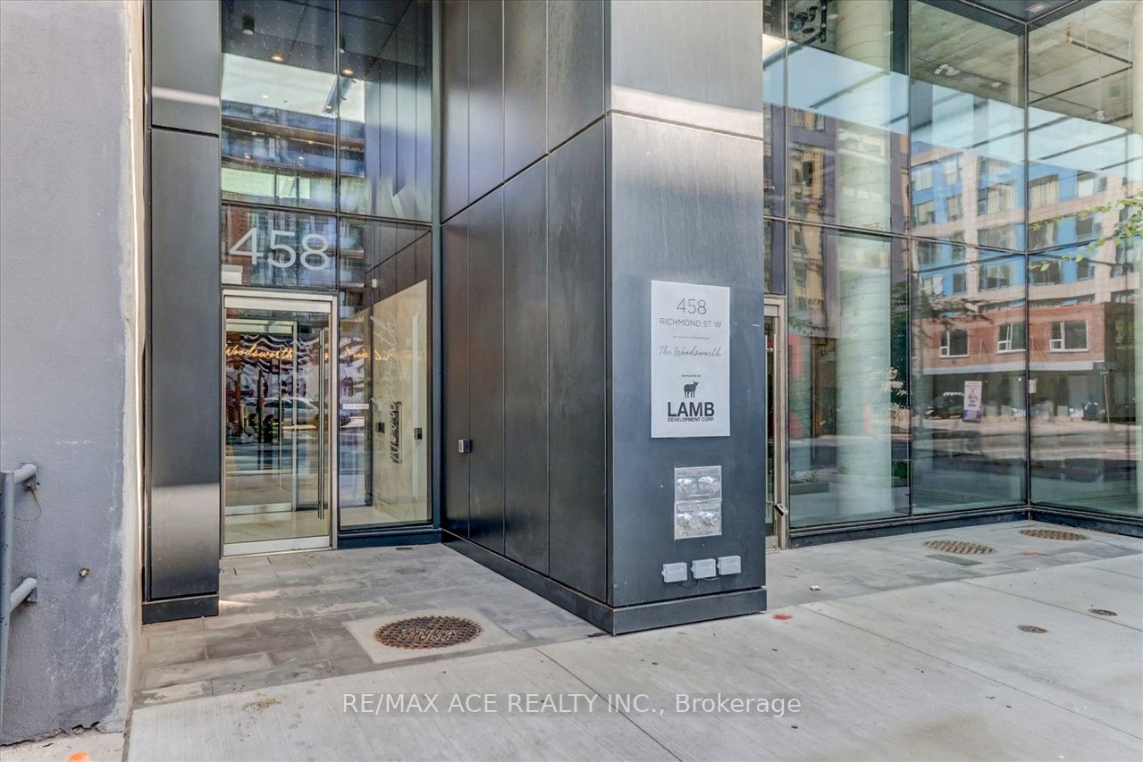 458 Richmond St, #603