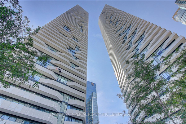 88 Harbour St, Toronto