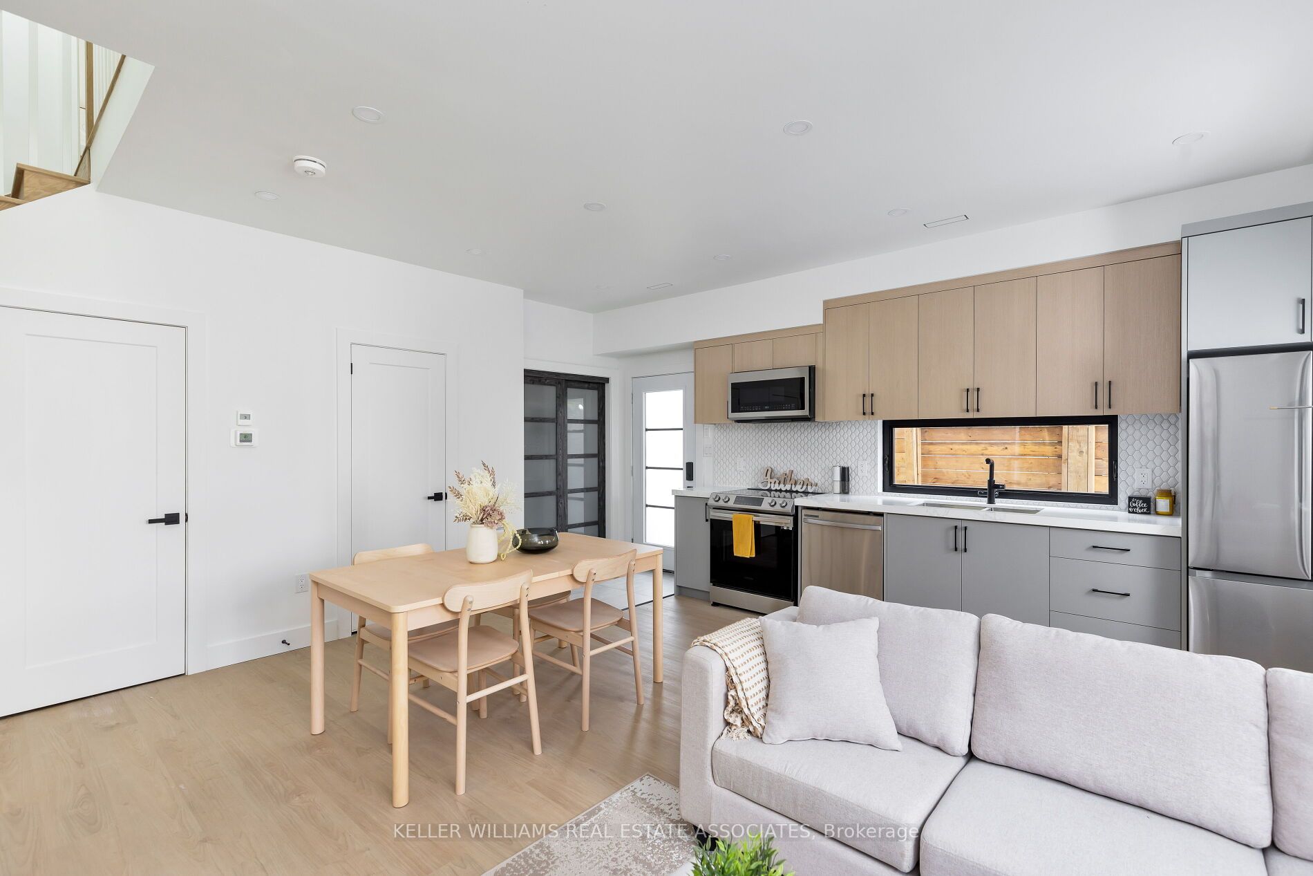 450 Roxton Rd