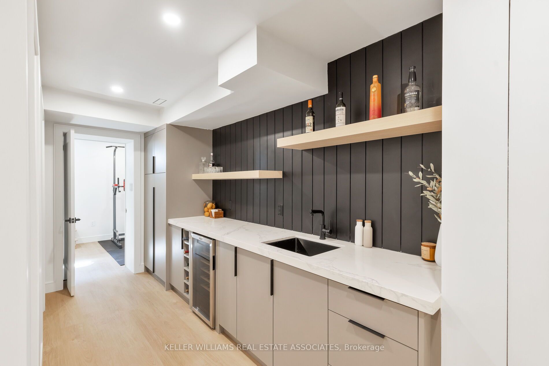 450 Roxton Rd