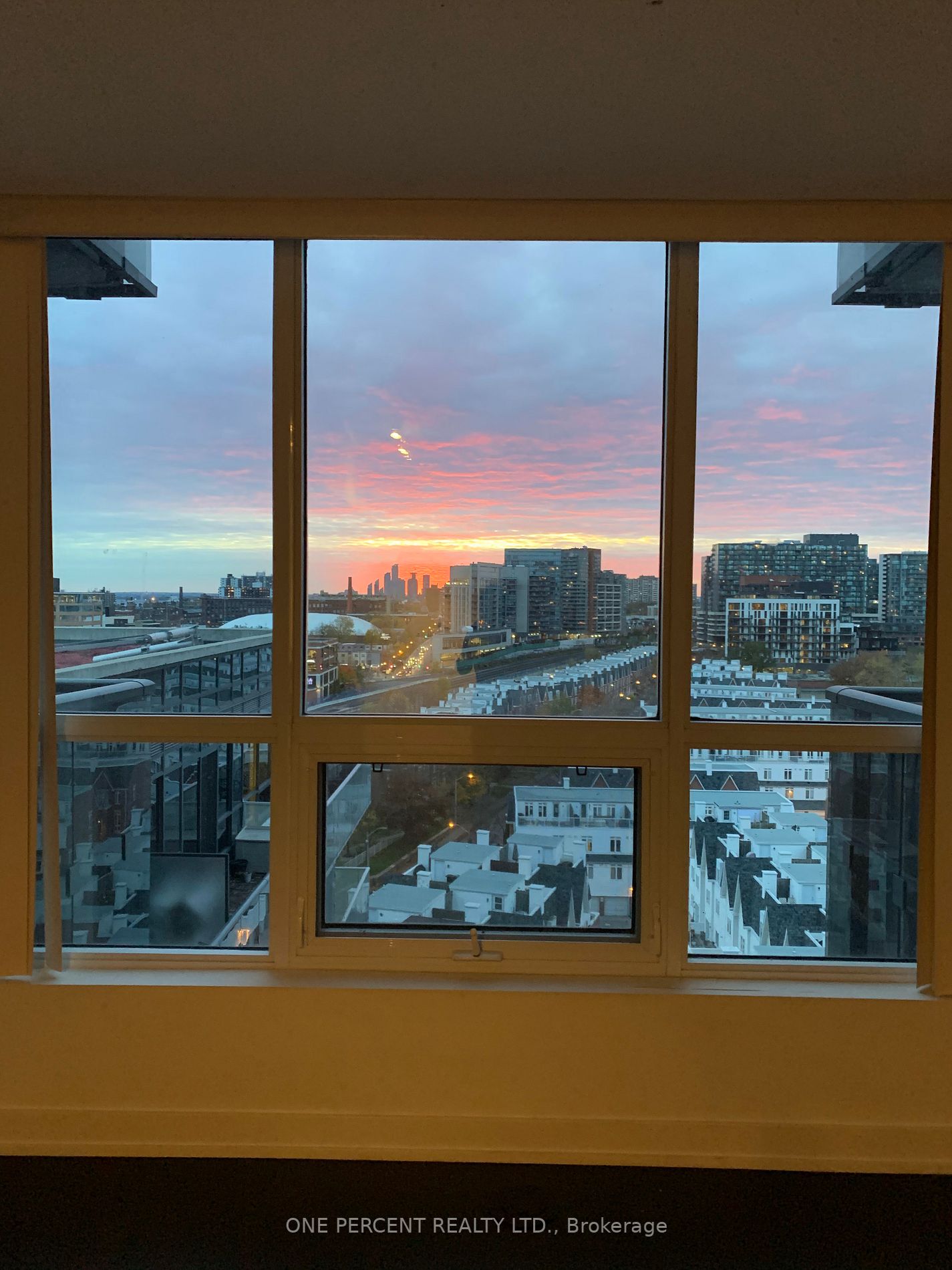 1030 King St W, #1125