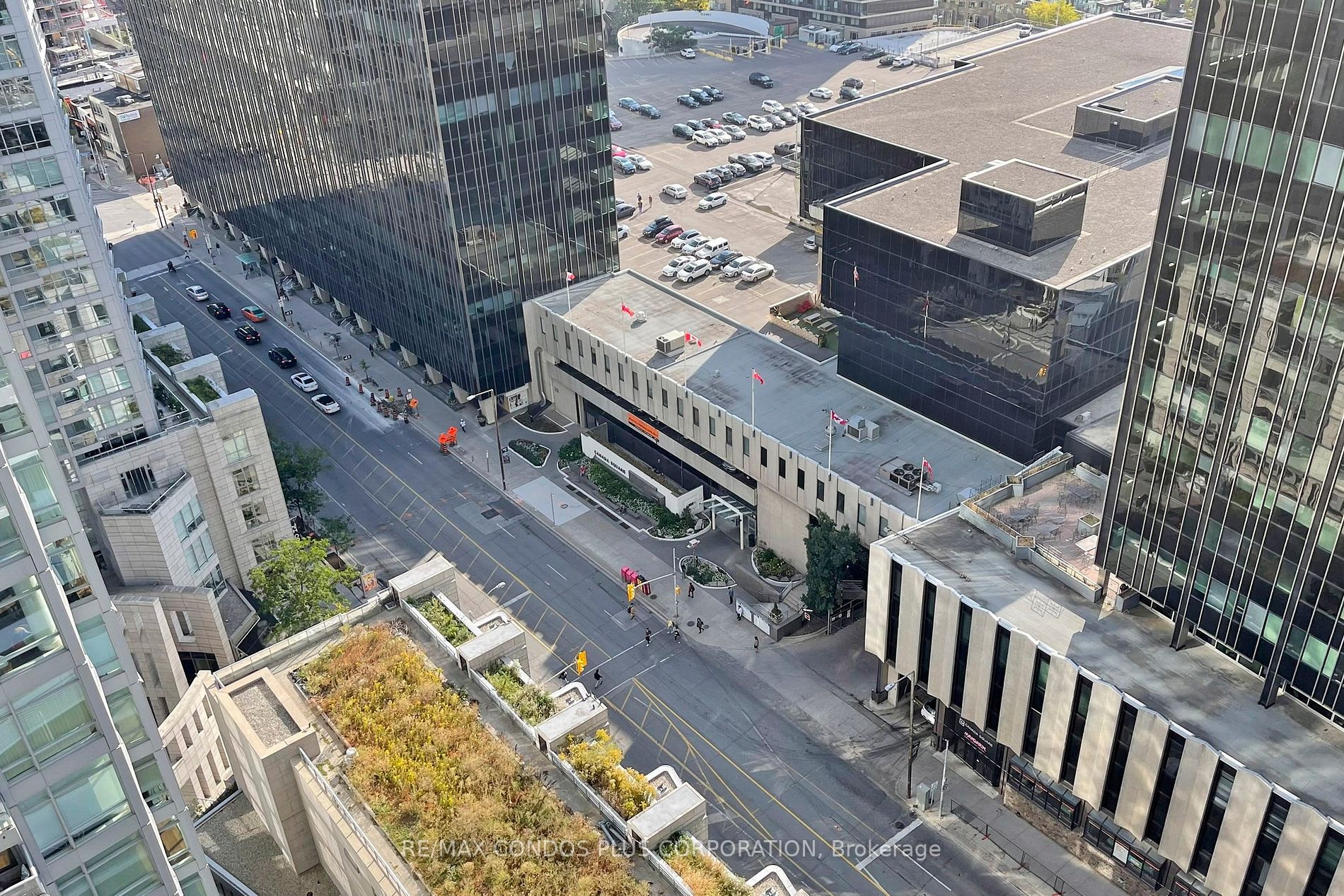 2221 Yonge Street, #2006